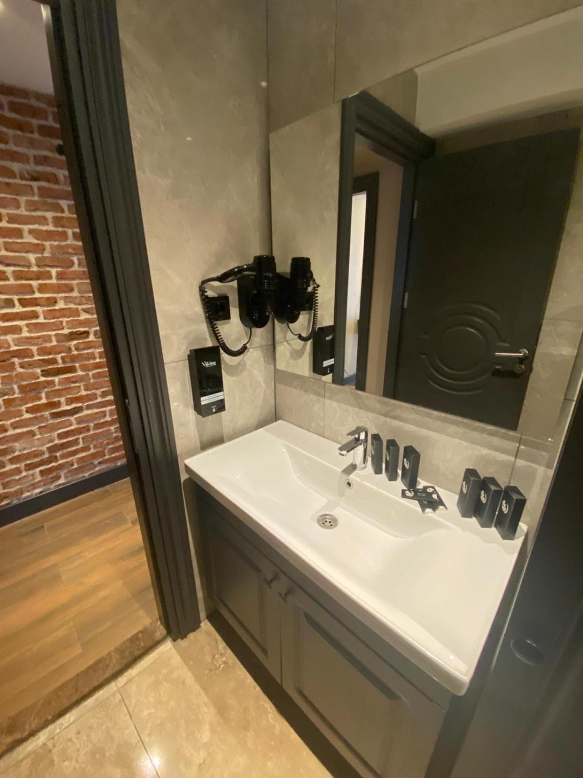 Annex Studio Kitchenette
